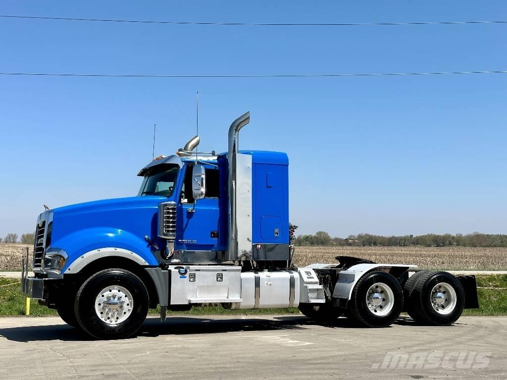 Mack Titan TD 713 Vilcēji