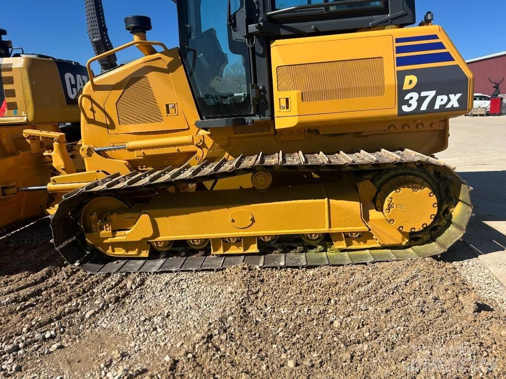 Komatsu D37PX-23 Kāpurķēžu buldozeri