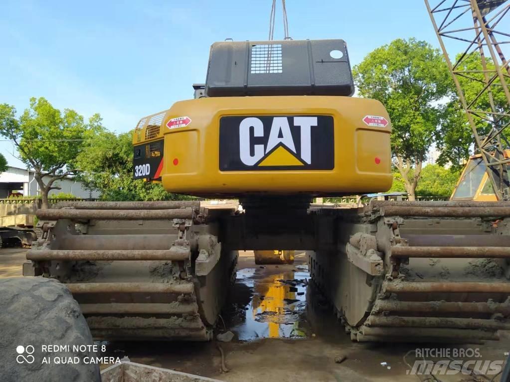 CATERILLAR 320D Amfībijas tipa ekskavatori