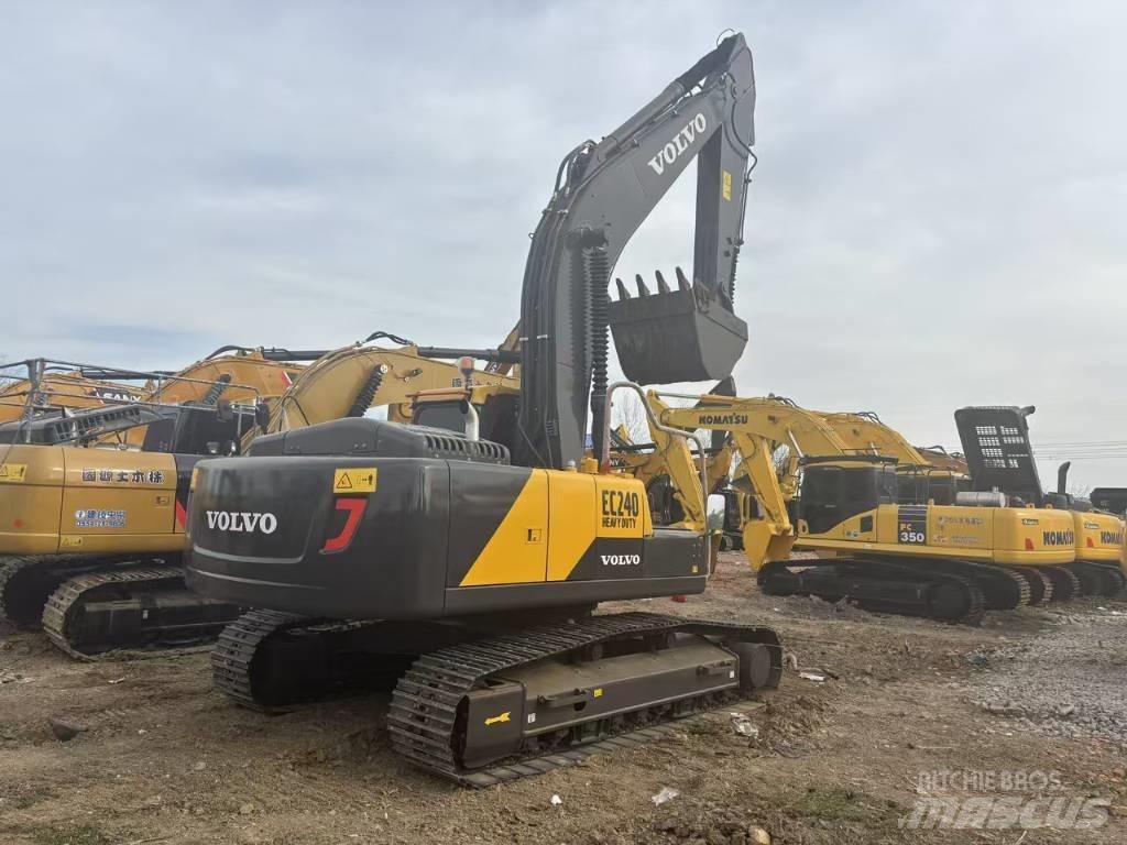 Volvo EC 240 Kāpurķēžu ekskavatori