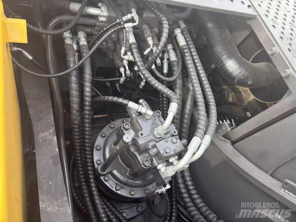 Volvo EC 240 Kāpurķēžu ekskavatori