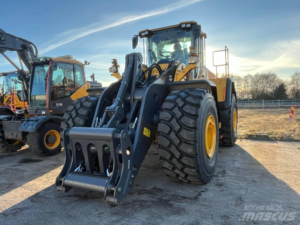 Volvo L 220 H Iekrāvēji uz riteņiem