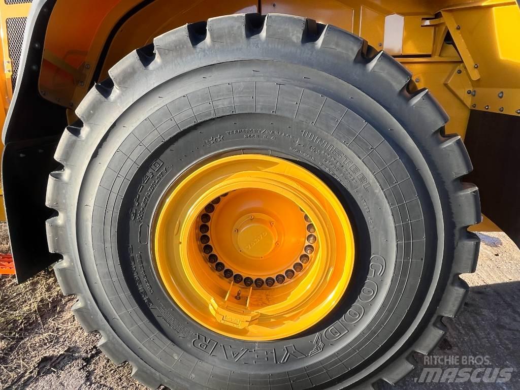 Volvo L 220 H Iekrāvēji uz riteņiem