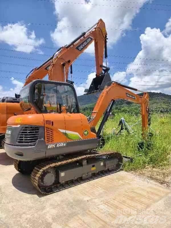 Doosan DX 60E Vidēja lieluma ekskavatori 7 t - 12 t