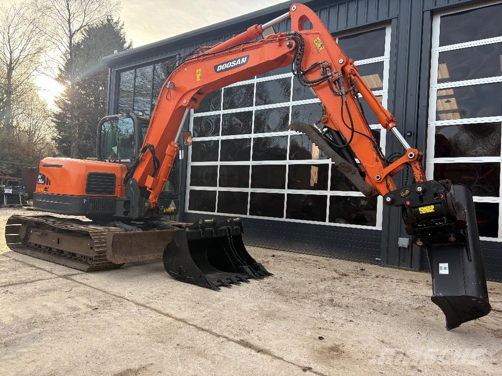 Doosan DX 85 R Vidēja lieluma ekskavatori 7 t - 12 t