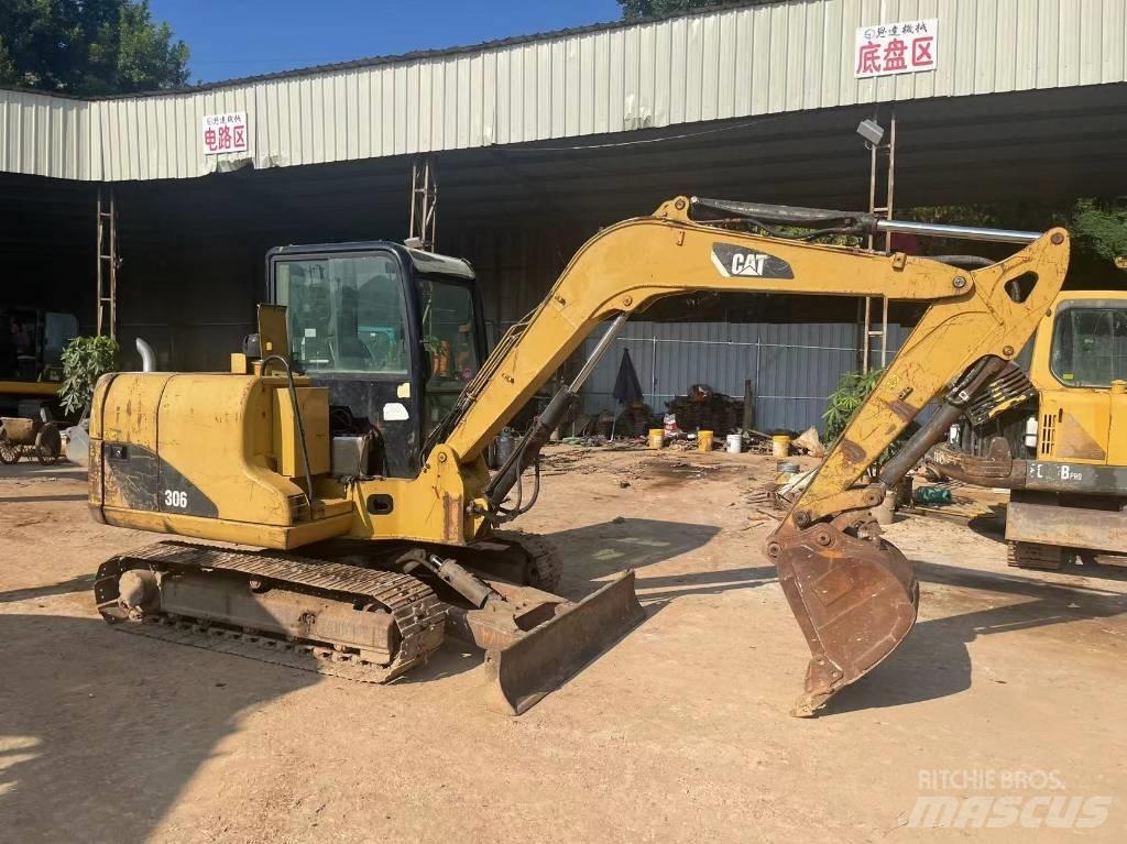 CAT 306 Kāpurķēžu ekskavatori