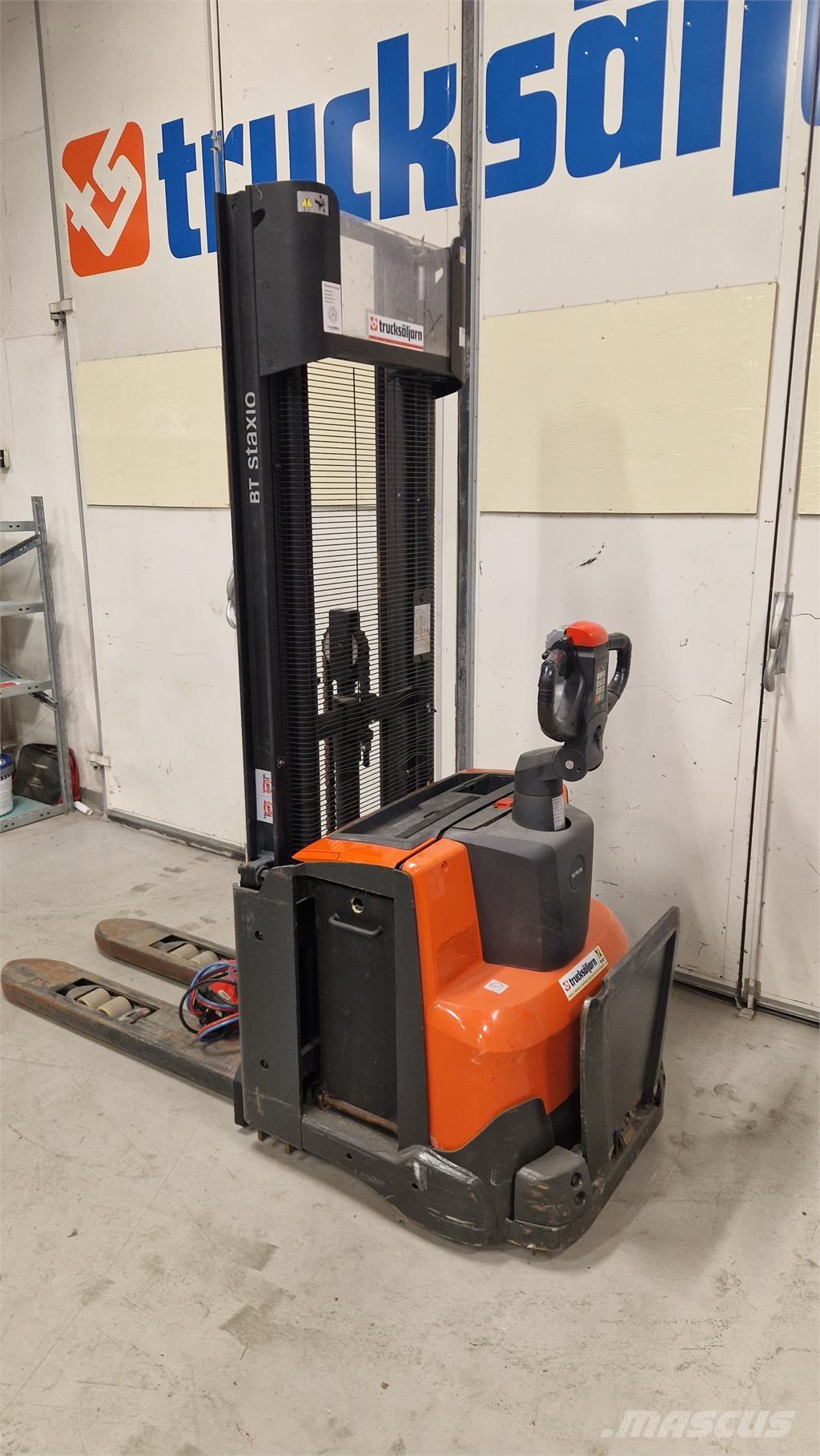 Toyota SWE120L Pašgājēji krautnētāji