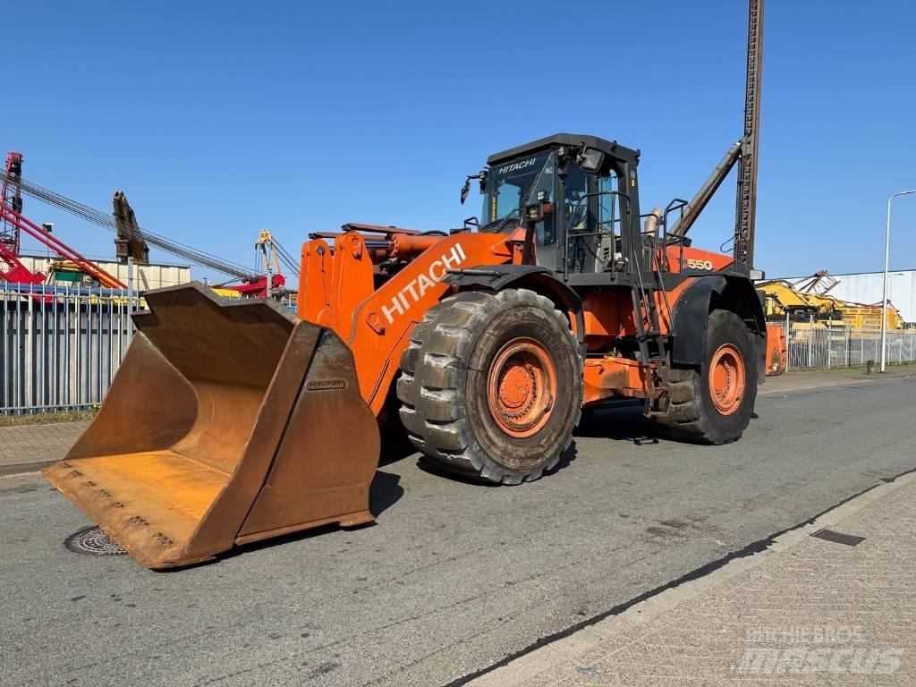 Hitachi ZW 550-6 Iekrāvēji uz riteņiem