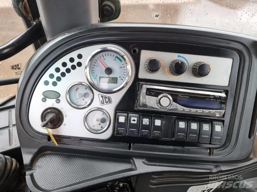 JCB 3 CX Super Ekskavatori-iekrāvēji