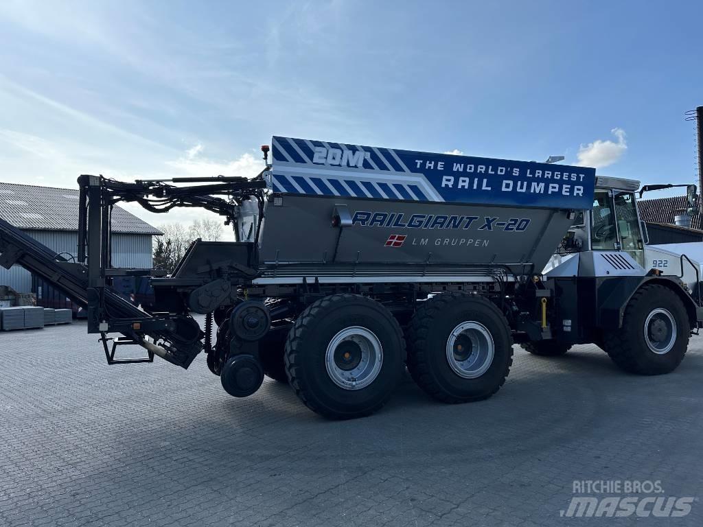 Hydrema 922 C Specializēti vilcēji
