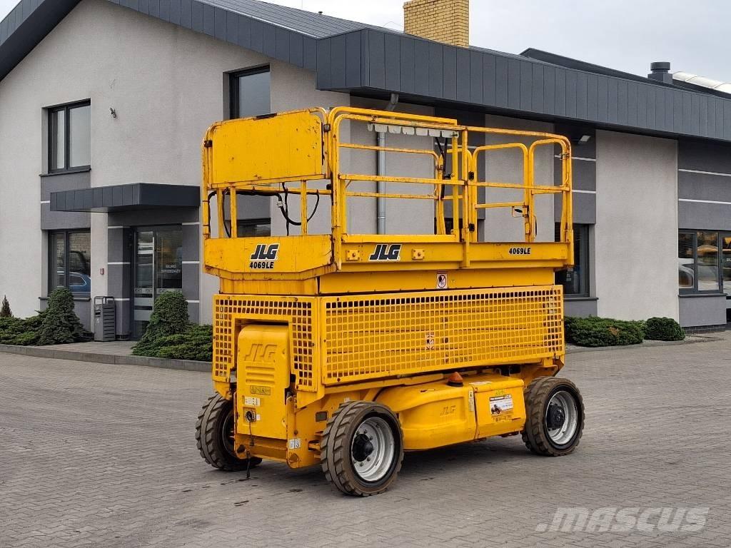 JLG 4069 LE Šķerveida pacēlāji