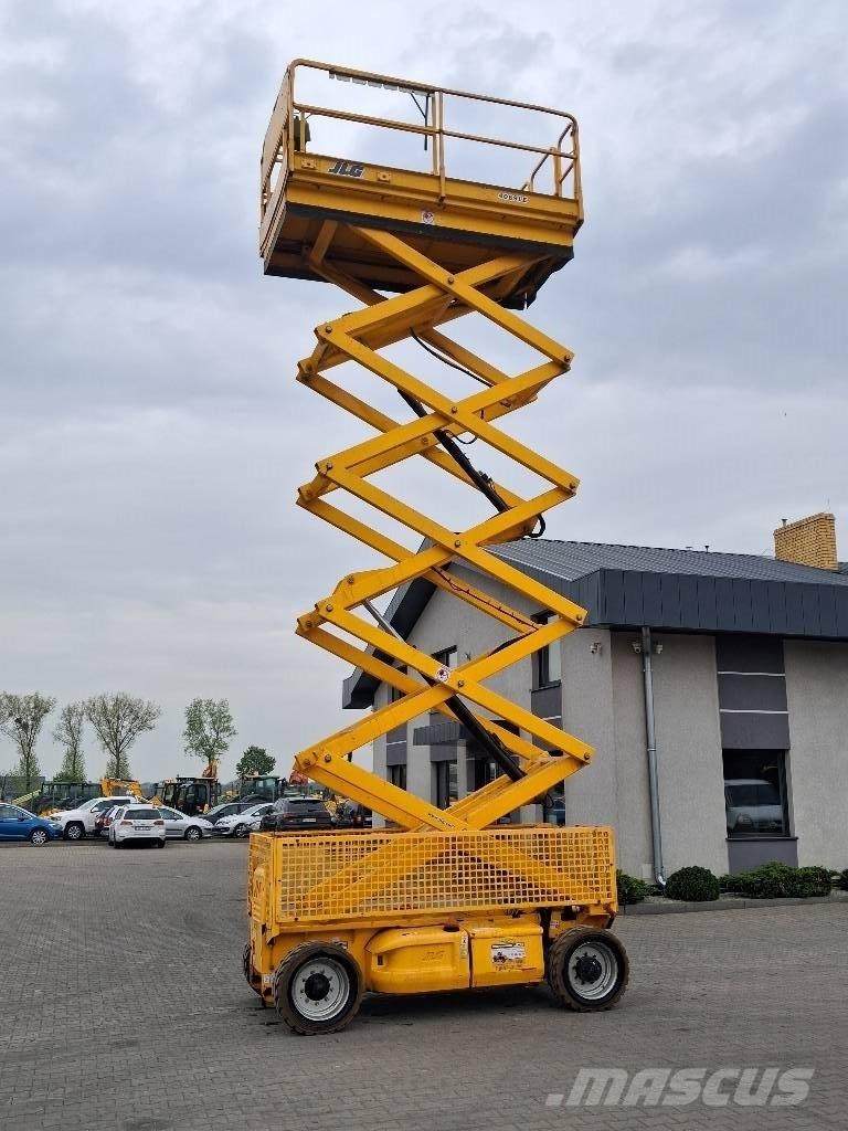 JLG 4069 LE Šķerveida pacēlāji