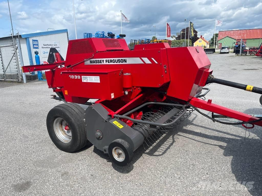 Massey Ferguson 1839 Ķīpu preses