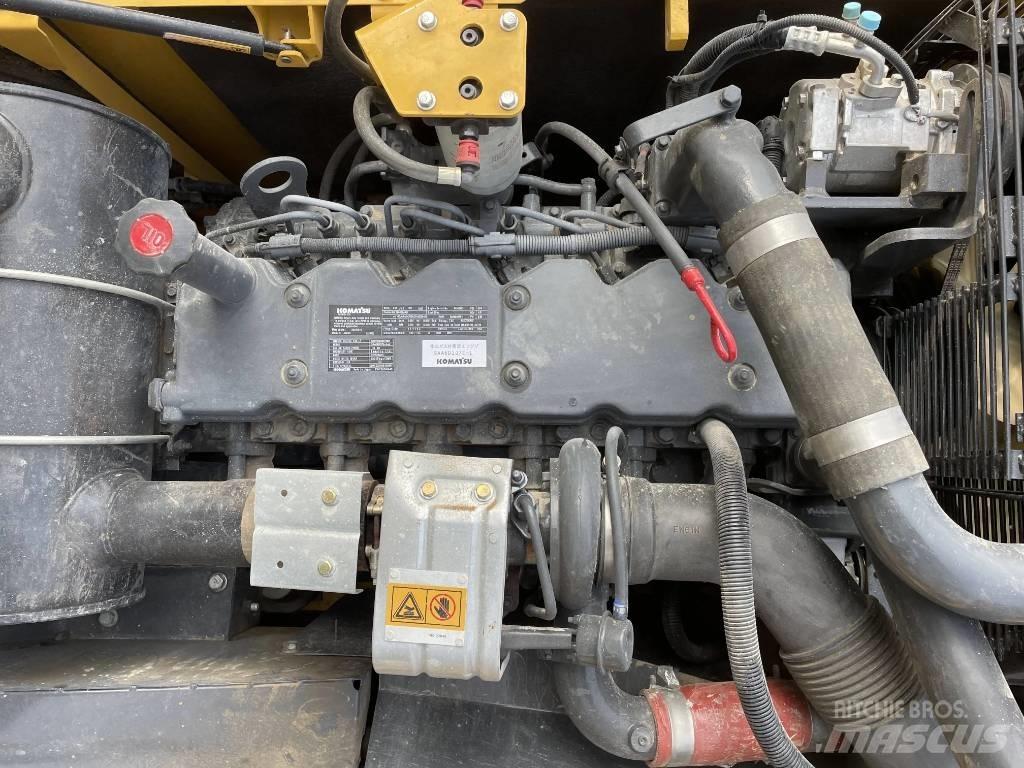 Komatsu PC200-8 Kāpurķēžu ekskavatori