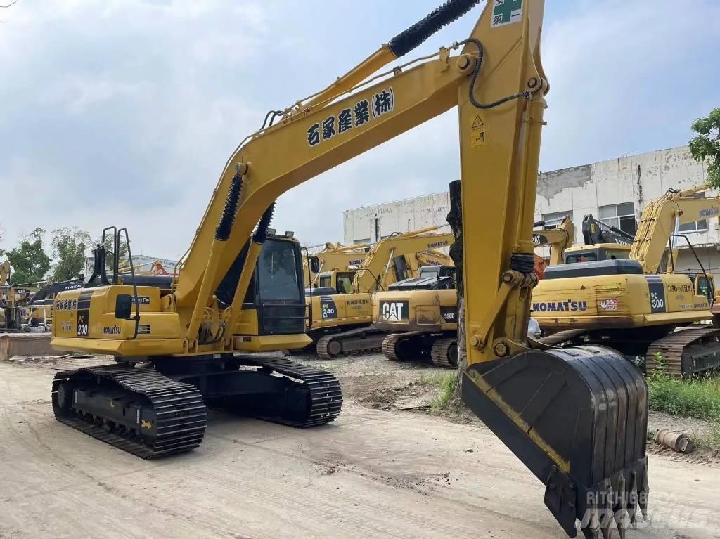 Komatsu PC200-8 Kāpurķēžu ekskavatori