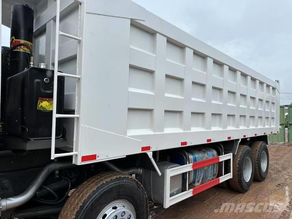 Howo 371hp 8X4 Pašizgāzējs