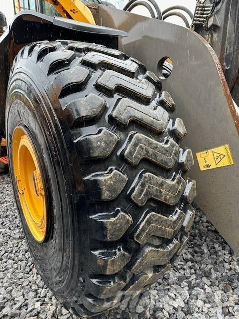 Volvo L 220 H Iekrāvēji uz riteņiem