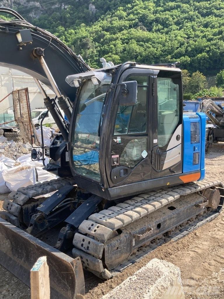 Hitachi ZX 135 US-6 Kāpurķēžu ekskavatori