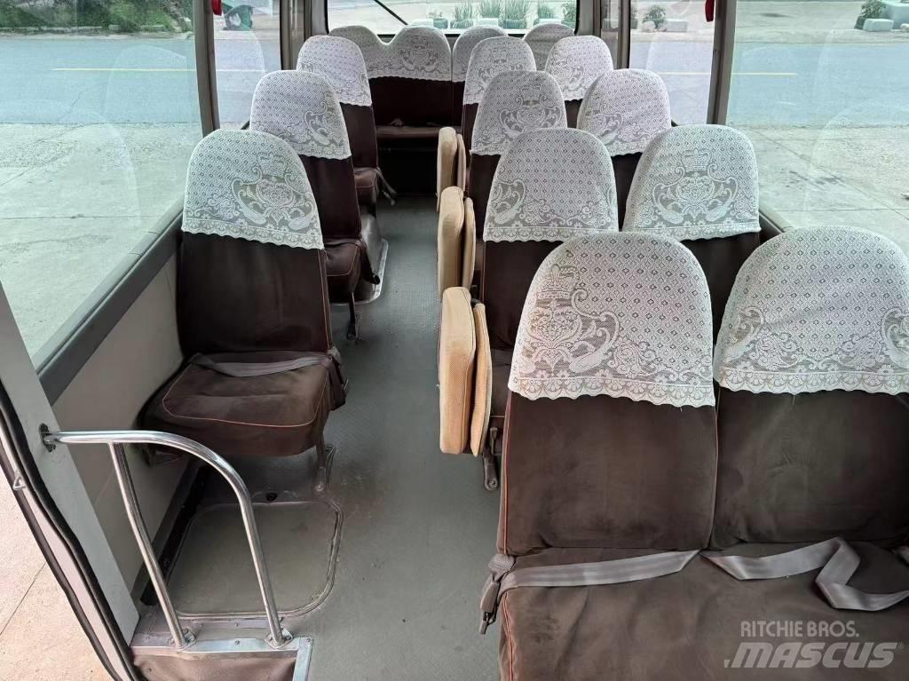 Toyota Coaster Mikroautobusi