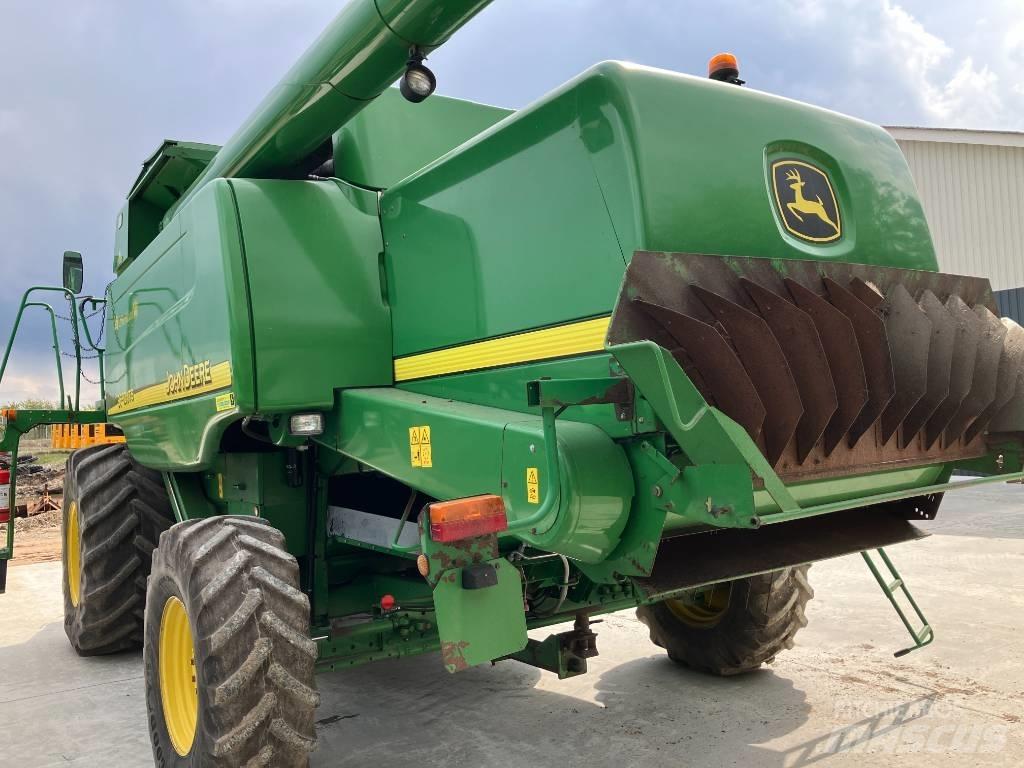 John Deere 9680 WTS Ražas novākšanas kombaini