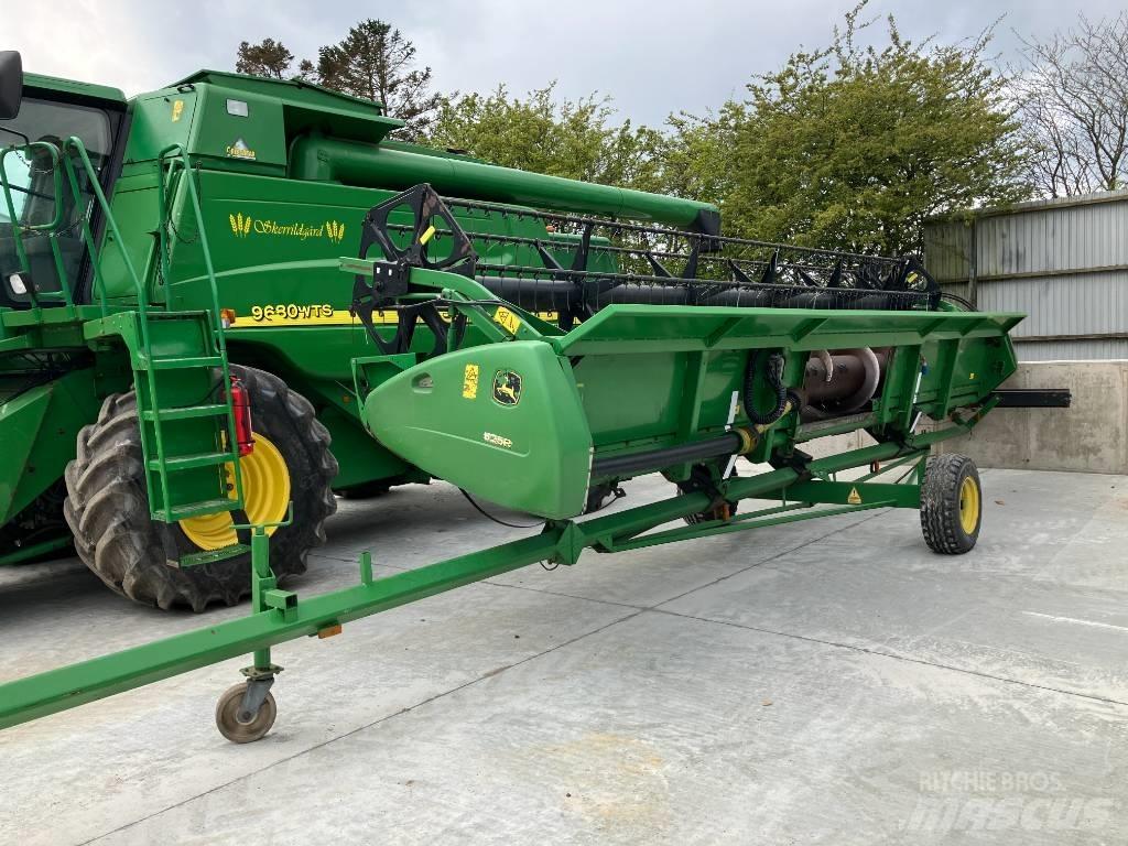 John Deere 9680 WTS Ražas novākšanas kombaini