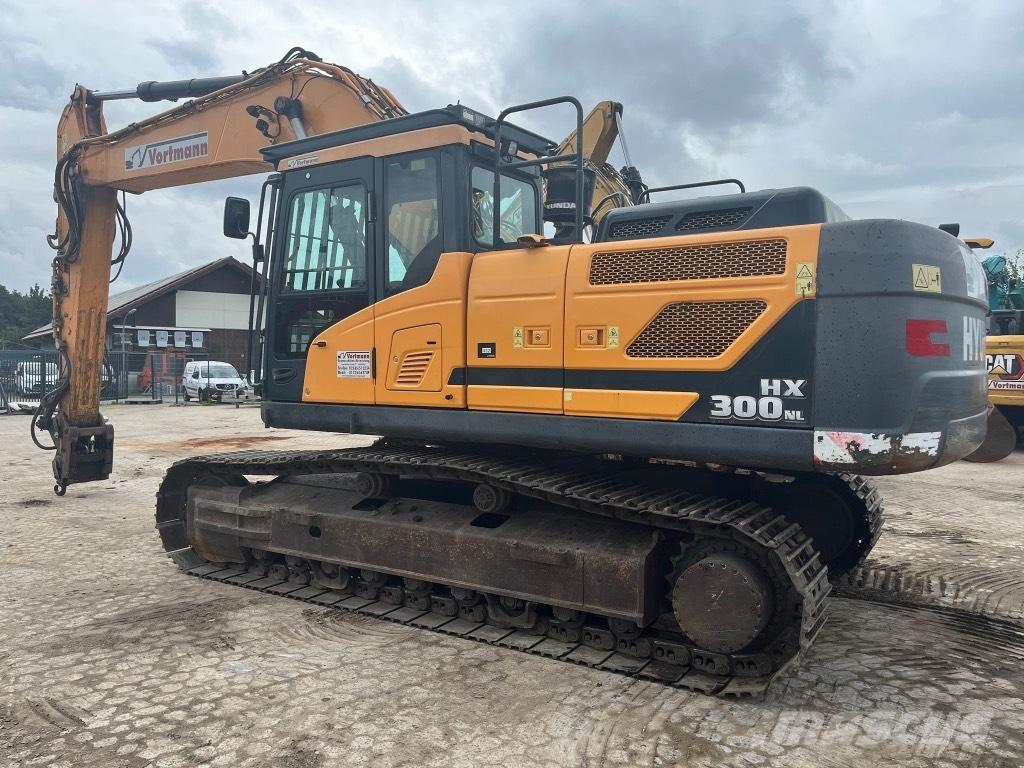 Hyundai HX 300 NL Kāpurķēžu ekskavatori