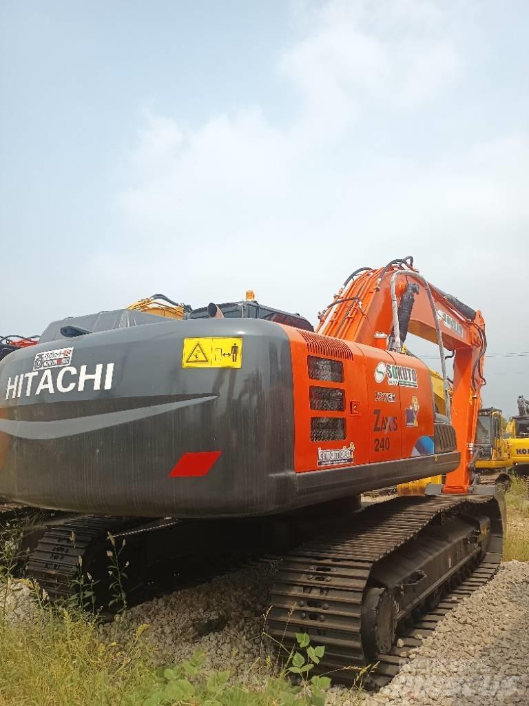 Hitachi ZX 240 Kāpurķēžu ekskavatori