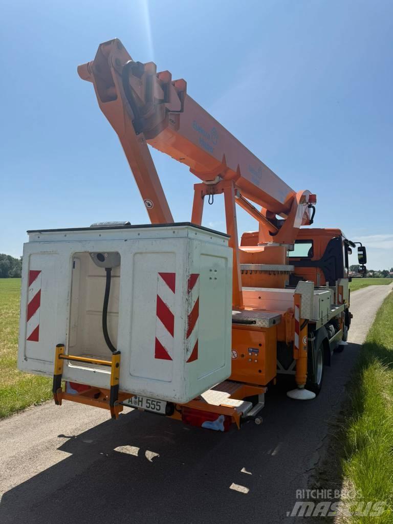 Palfinger P 300 KS Pacēlāji uz automašīnas bāzes