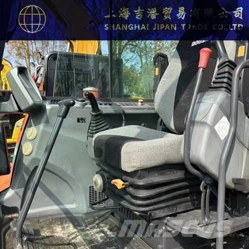 Doosan DX 60 Kāpurķēžu ekskavatori
