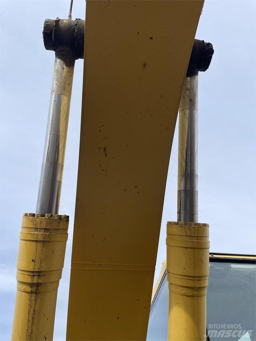 Komatsu PC 200 LC-7 Kāpurķēžu ekskavatori
