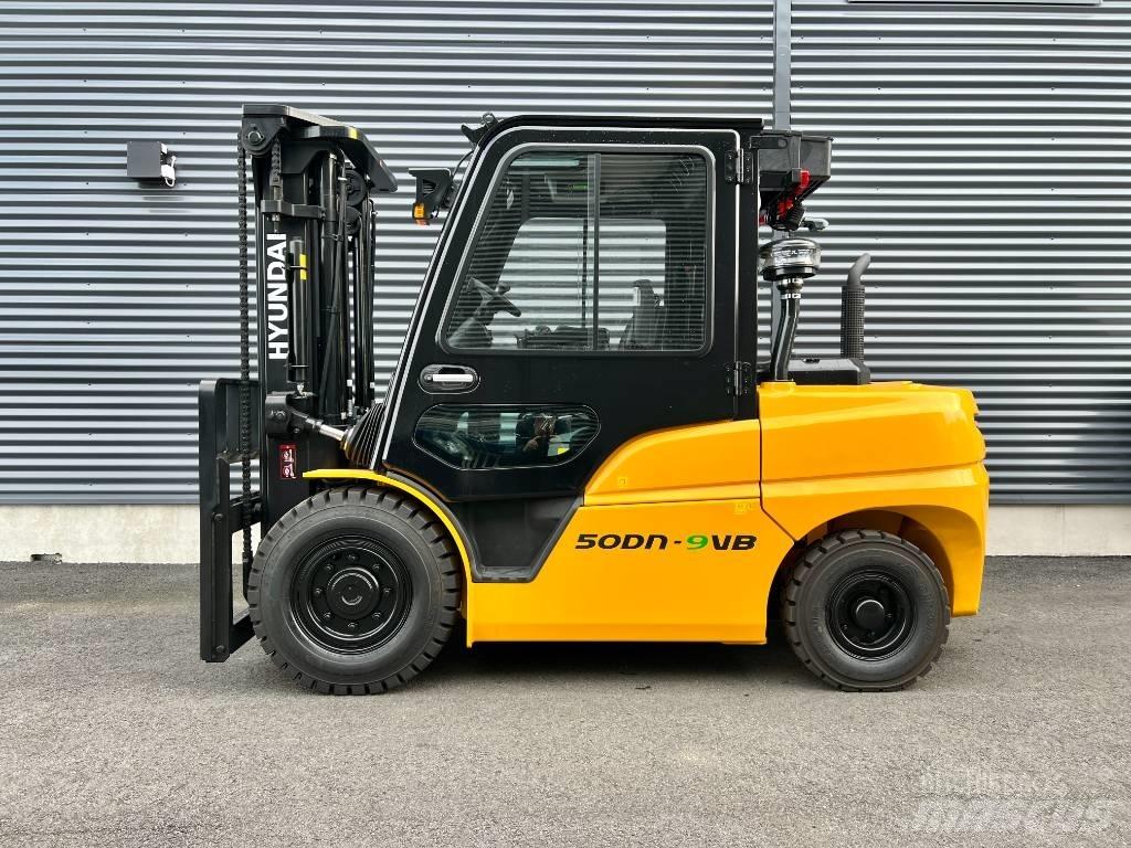Hyundai 50DN-9VB Tehnika ar dīzeļa dzinēju