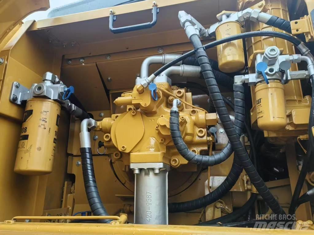 CAT 340 Kāpurķēžu ekskavatori