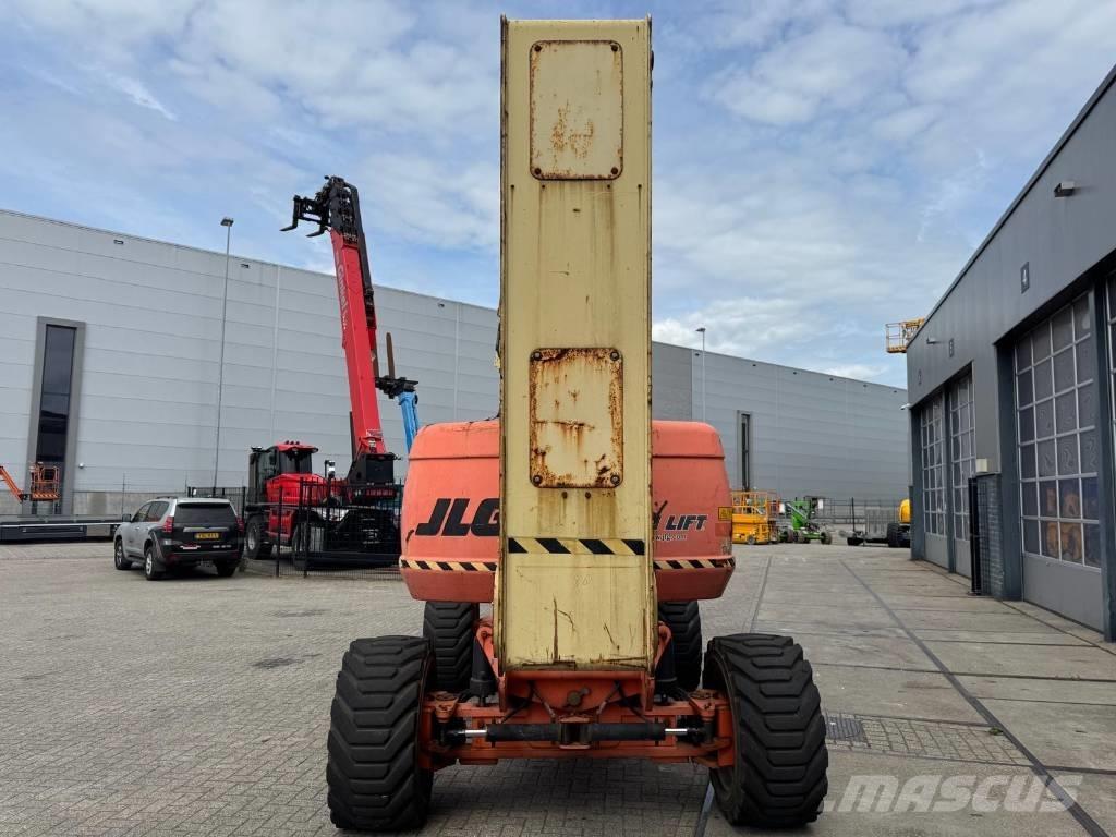 JLG 800 AJ Strēles pacēlāji