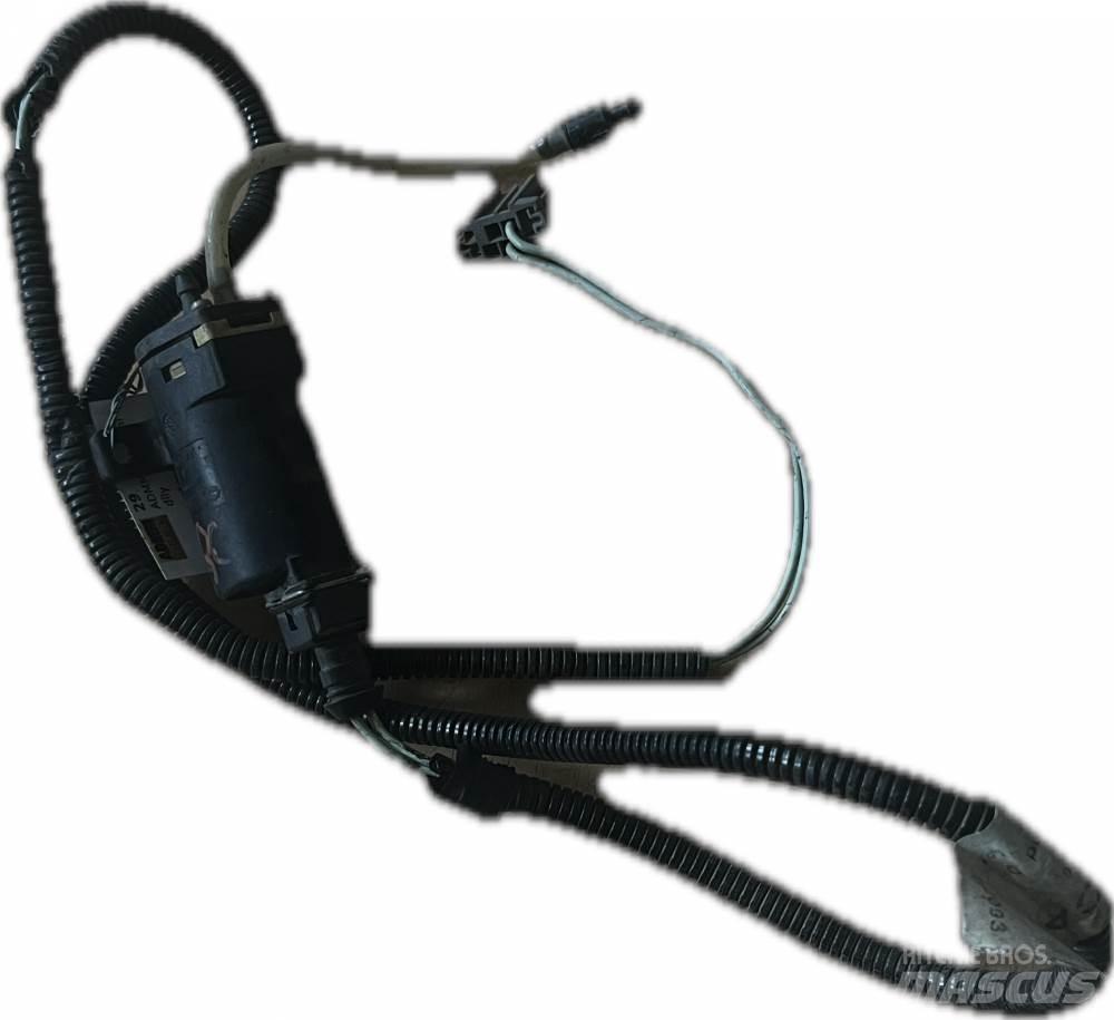  MOTOR OSTŘIKOVAČŮ Dzinēji