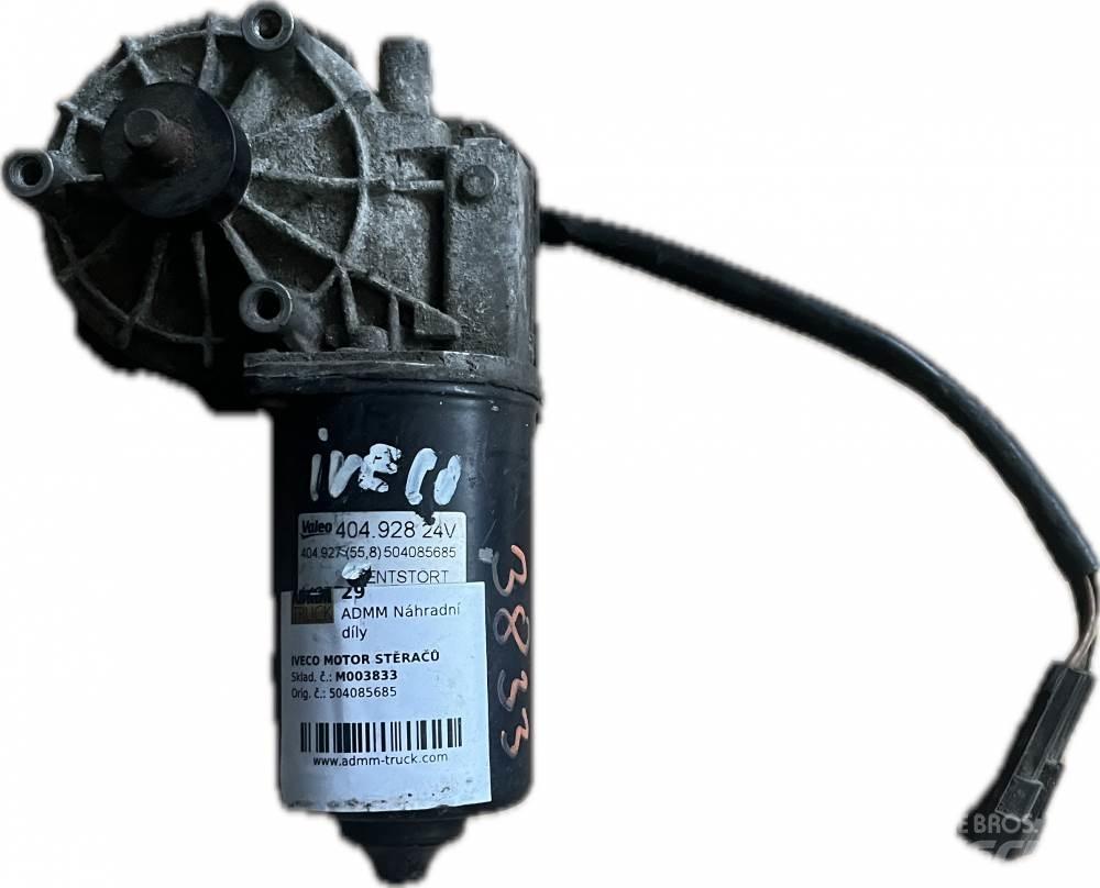  MOTOR STĚRAČŮ Dzinēji
