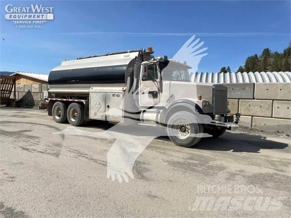 White/GMC WG Autocisterna