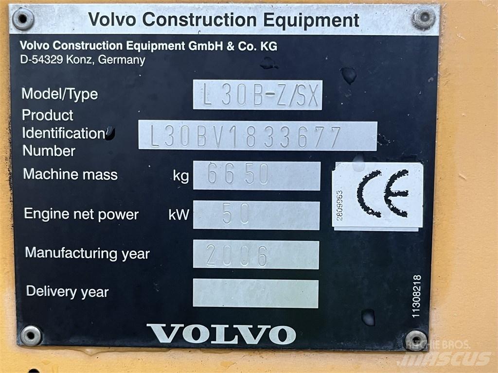 Volvo L 30 B Iekrāvēji uz riteņiem