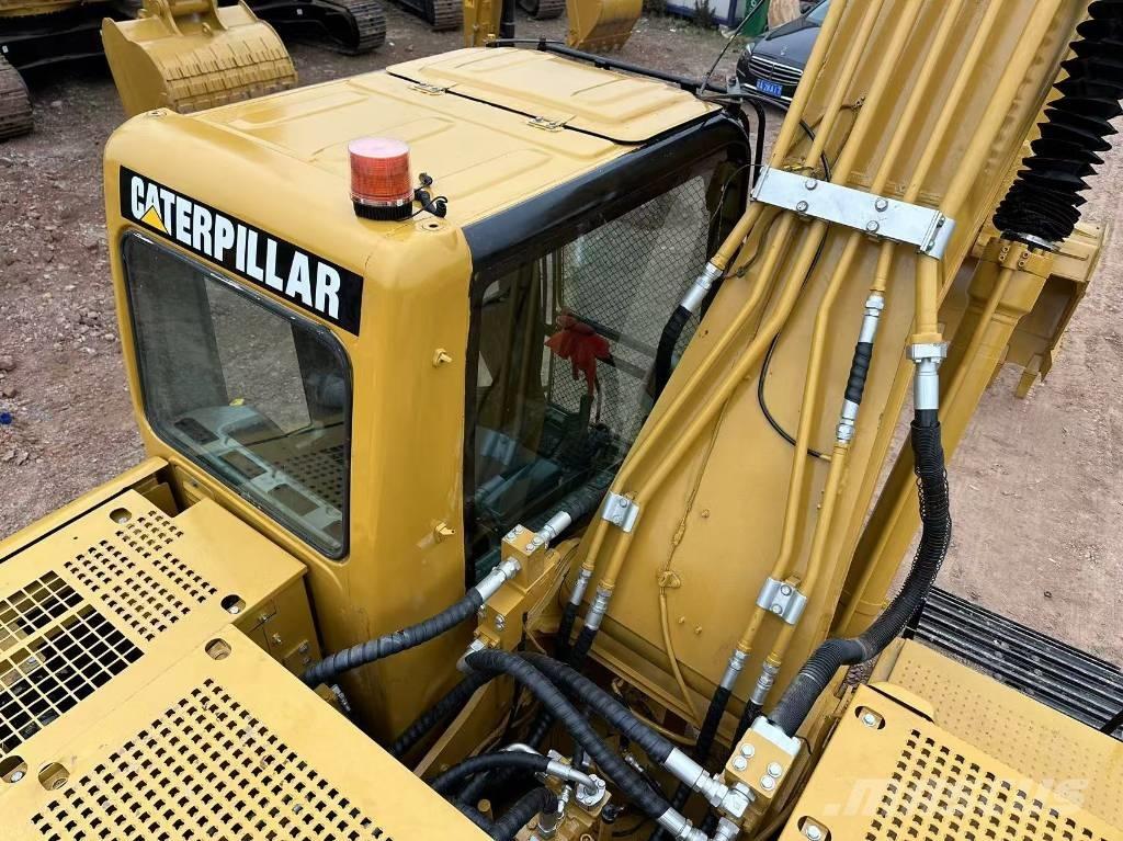 CAT 320 C Kāpurķēžu ekskavatori
