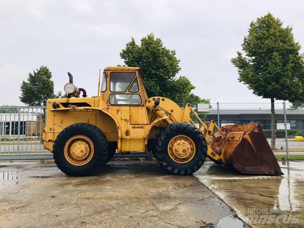 CAT 944 Iekrāvēji uz riteņiem