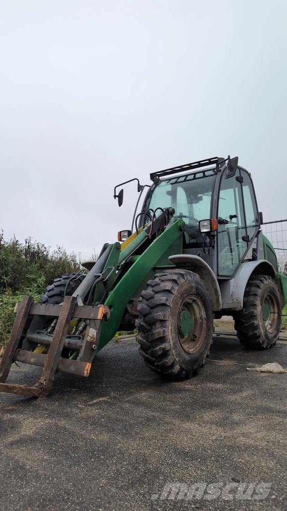 Kramer 750 Iekrāvēji uz riteņiem