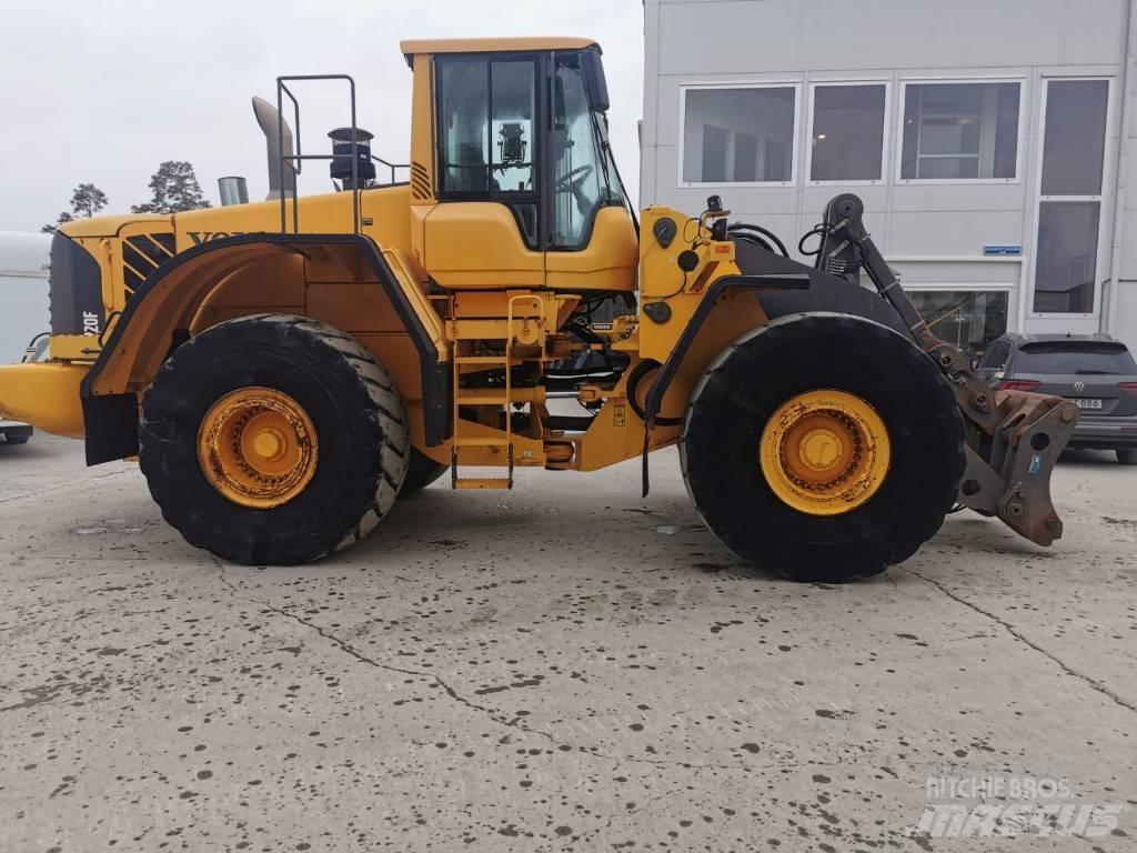 Volvo L220F Iekrāvēji uz riteņiem