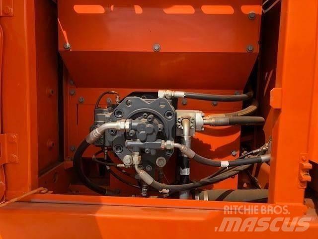 Doosan DX 225 Kāpurķēžu ekskavatori