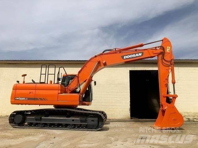 Doosan DX 225 Kāpurķēžu ekskavatori