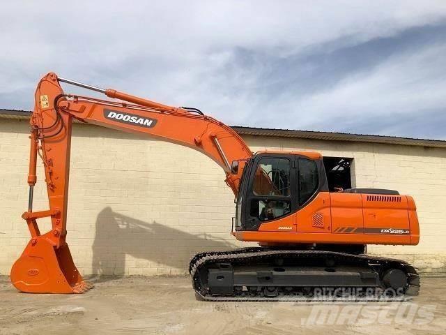 Doosan DX 225 Kāpurķēžu ekskavatori