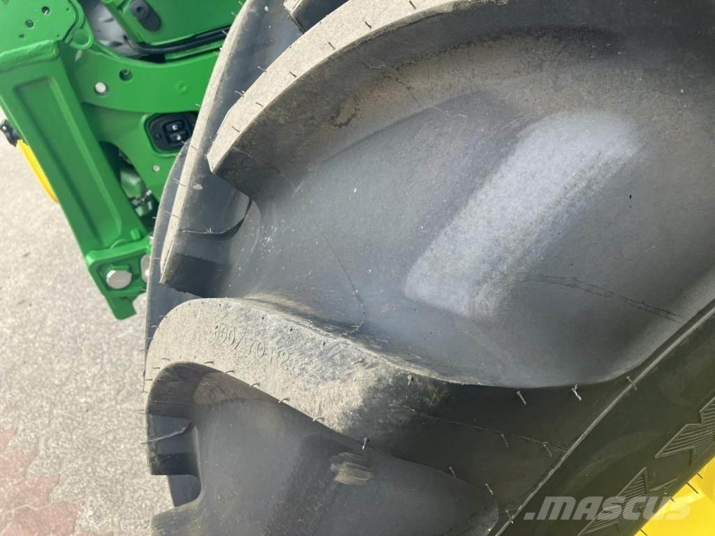 John Deere 6R215 Traktori