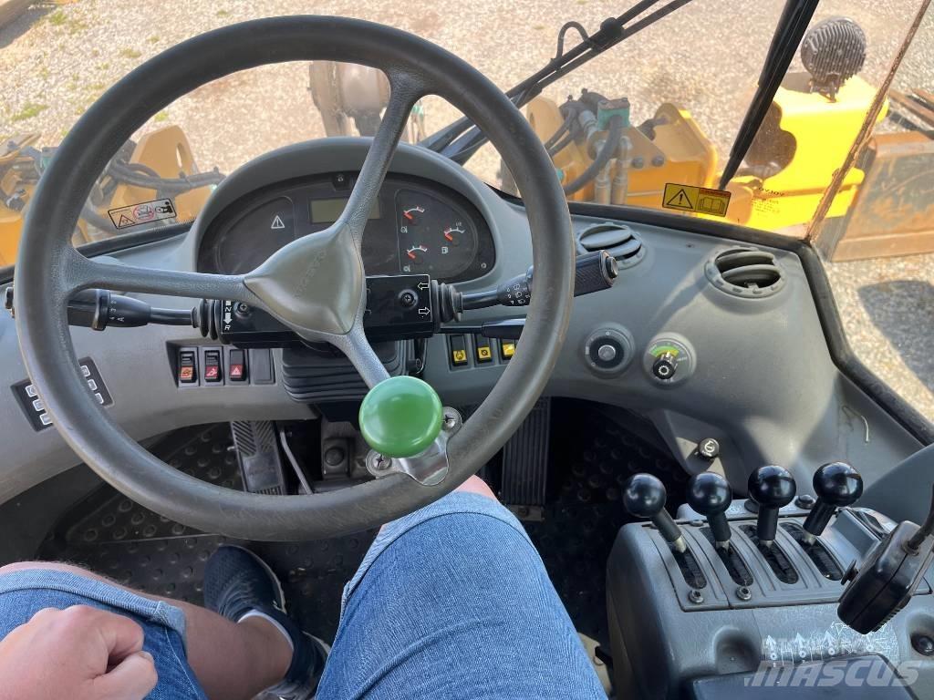 Volvo L 70 E Iekrāvēji uz riteņiem