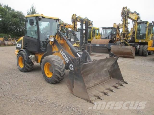 JCB 406 B Iekrāvēji uz riteņiem