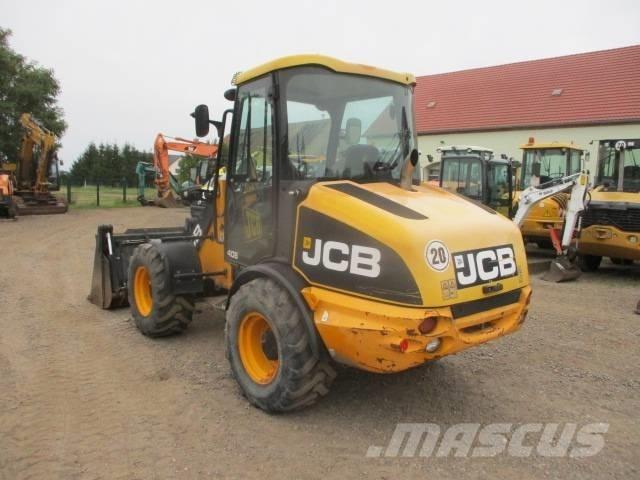 JCB 406 B Iekrāvēji uz riteņiem