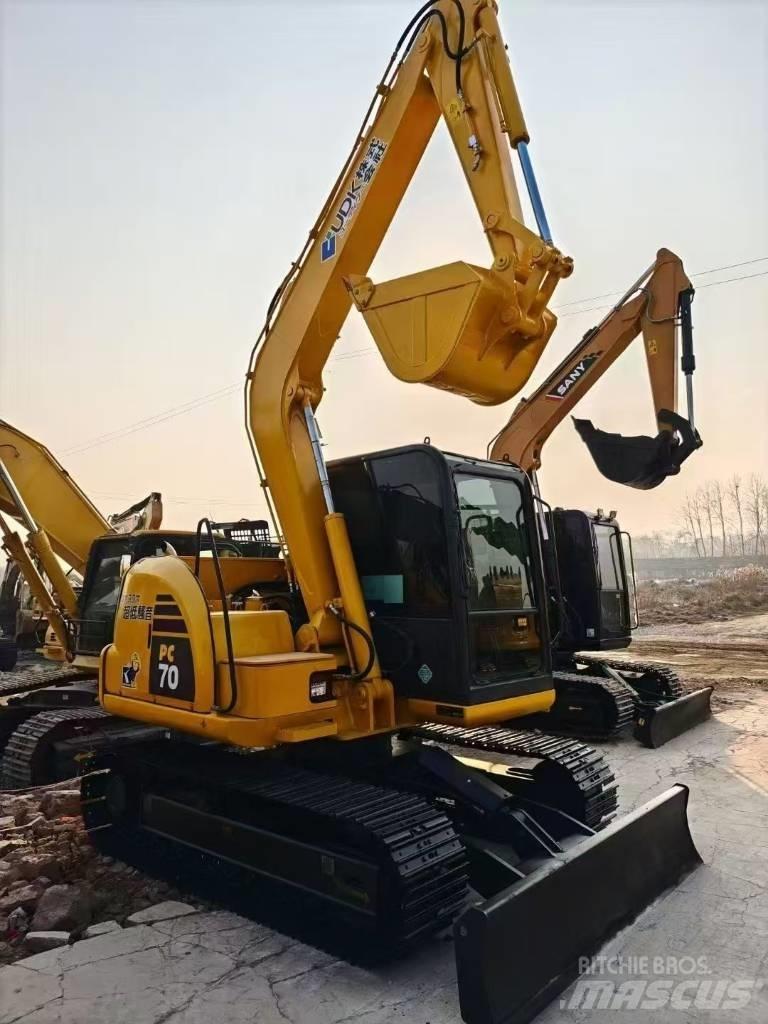 Komatsu 70-8 Kāpurķēžu ekskavatori
