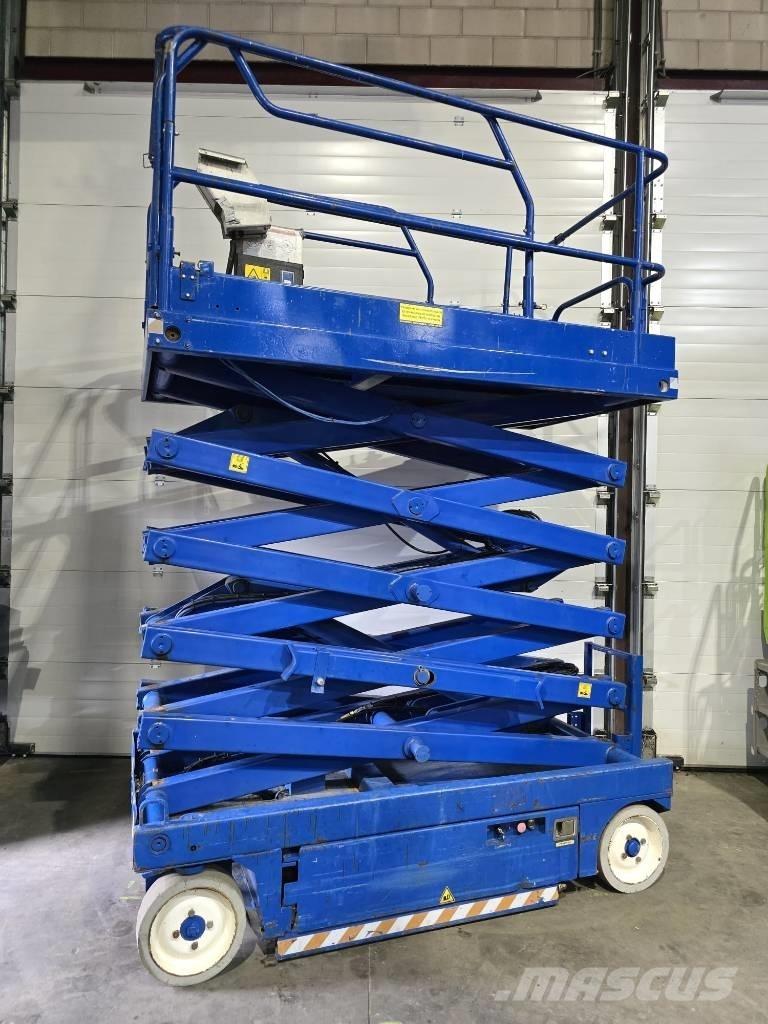 UpRight X32 Šķerveida pacēlāji